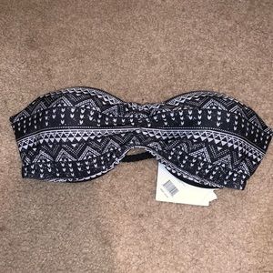 Black and white bandeau bikini top